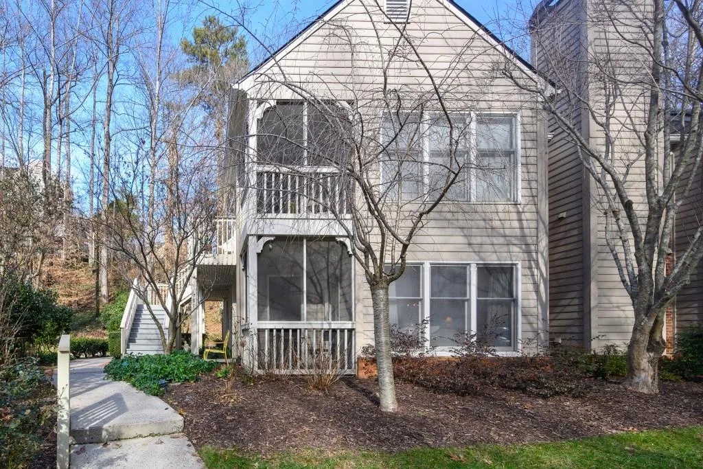 701 Bainbridge Drive, Atlanta, Georgia 30327, 2 Bedrooms Bedrooms, ,2 BathroomsBathrooms,Residential,Sold,701 Bainbridge Drive,6832157