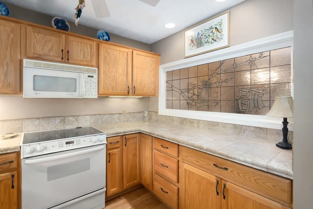 701 Bainbridge Drive, Atlanta, Georgia 30327, 2 Bedrooms Bedrooms, ,2 BathroomsBathrooms,Residential,Sold,701 Bainbridge Drive,6832157