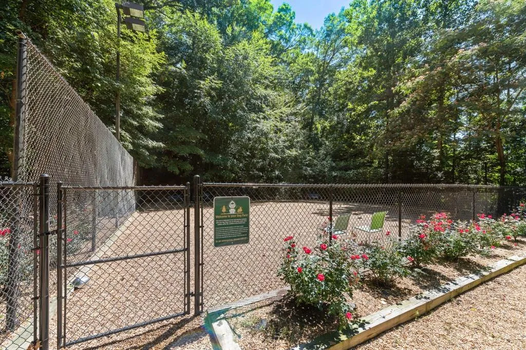 701 Bainbridge Drive, Atlanta, Georgia 30327, 2 Bedrooms Bedrooms, ,2 BathroomsBathrooms,Residential,Sold,701 Bainbridge Drive,6832157
