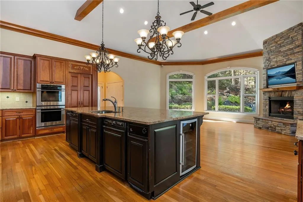 5550 Errol Place, Atlanta, Georgia 30327, 5 Bedrooms Bedrooms, ,5 BathroomsBathrooms,Residential,For Sale,5550 Errol Place,7676329