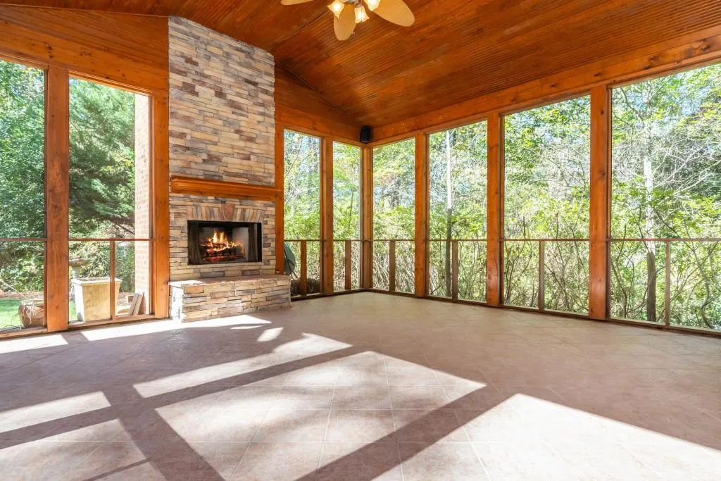 5550 Errol Place, Atlanta, Georgia 30327, 5 Bedrooms Bedrooms, ,5 BathroomsBathrooms,Residential,For Sale,5550 Errol Place,7676329