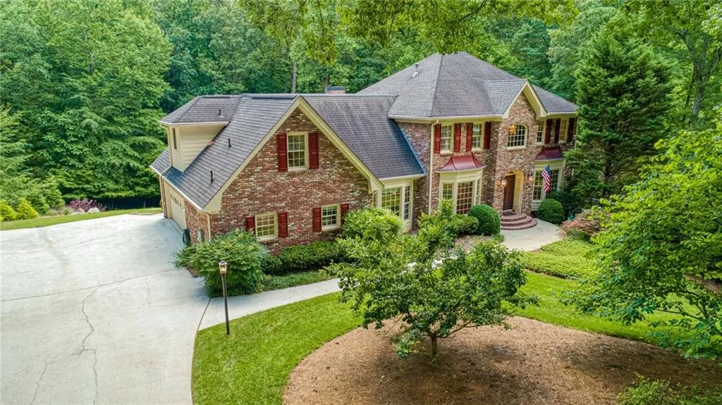7980 Spalding Hills, Sandy Springs, Georgia 30350, 5 Bedrooms Bedrooms, ,4 BathroomsBathrooms,Residential,Sold,7980 Spalding Hills,6734577
