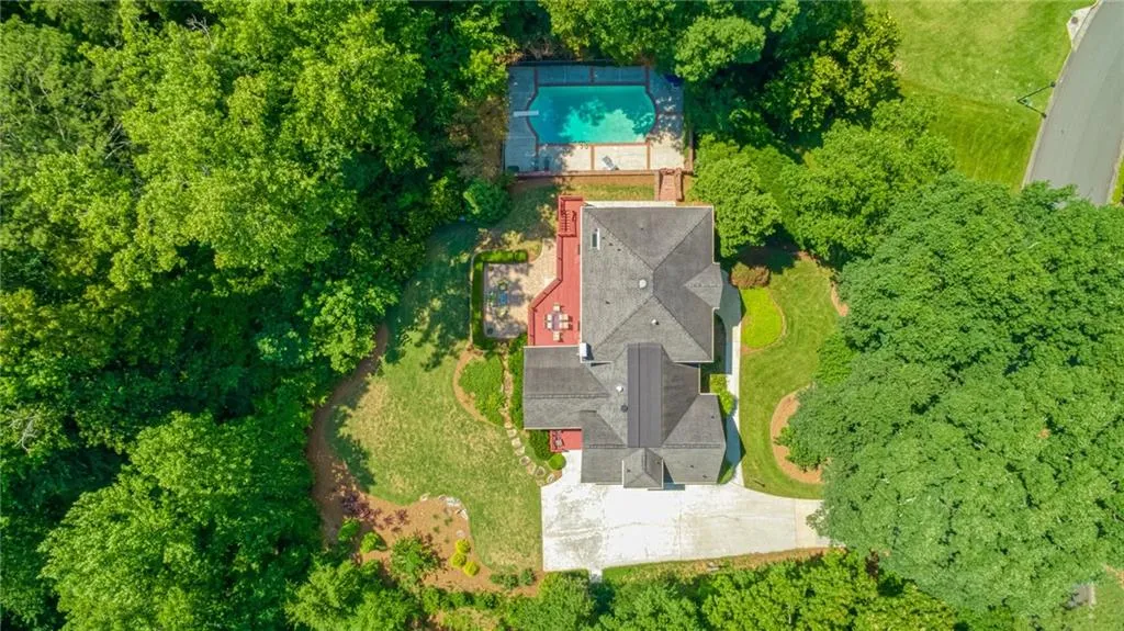 7980 Spalding Hills, Sandy Springs, Georgia 30350, 5 Bedrooms Bedrooms, ,4 BathroomsBathrooms,Residential,Sold,7980 Spalding Hills,6734577