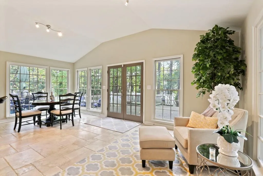 225 Brackenwood Circle, Sandy Springs, Georgia 30328, 5 Bedrooms Bedrooms, ,3 BathroomsBathrooms,Residential,Sold,225 Brackenwood Circle,6641503