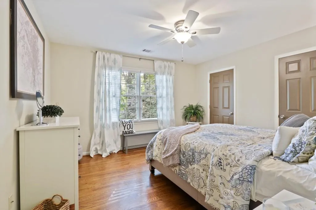 225 Brackenwood Circle, Sandy Springs, Georgia 30328, 5 Bedrooms Bedrooms, ,3 BathroomsBathrooms,Residential,Sold,225 Brackenwood Circle,6641503