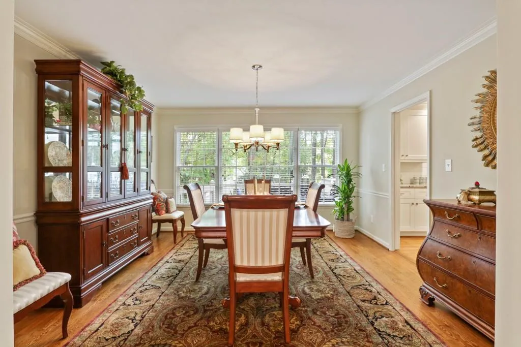225 Brackenwood Circle, Sandy Springs, Georgia 30328, 5 Bedrooms Bedrooms, ,3 BathroomsBathrooms,Residential,Sold,225 Brackenwood Circle,6641503