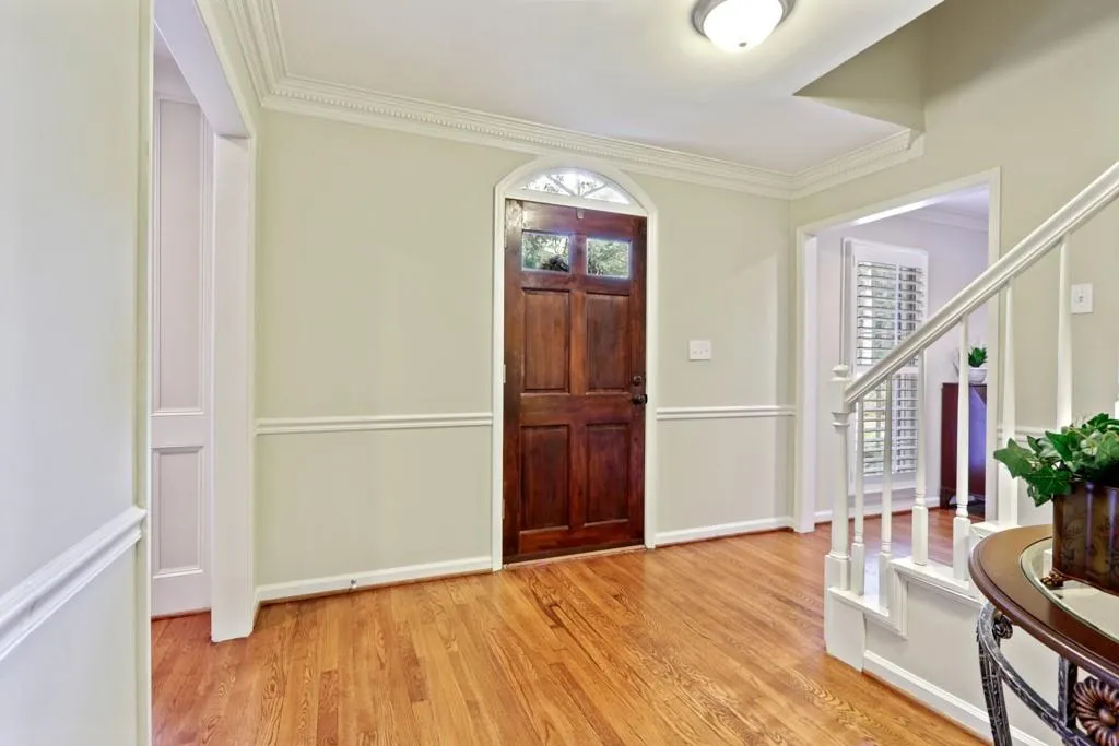 225 Brackenwood Circle, Sandy Springs, Georgia 30328, 5 Bedrooms Bedrooms, ,3 BathroomsBathrooms,Residential,Sold,225 Brackenwood Circle,6641503