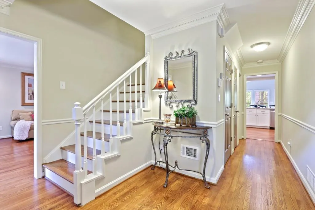 225 Brackenwood Circle, Sandy Springs, Georgia 30328, 5 Bedrooms Bedrooms, ,3 BathroomsBathrooms,Residential,Sold,225 Brackenwood Circle,6641503