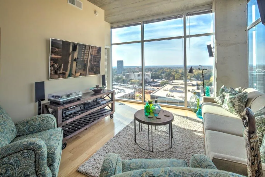 250 Pharr Road Ne Unit 1408, Atlanta, Georgia 30305, 2 Bedrooms Bedrooms, ,2 BathroomsBathrooms,Residential,Sold,250 Pharr Road Ne Unit 1408,5773438