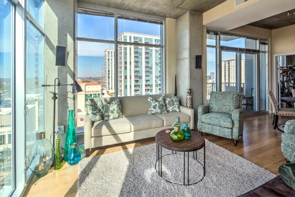 250 Pharr Road Ne Unit 1408, Atlanta, Georgia 30305, 2 Bedrooms Bedrooms, ,2 BathroomsBathrooms,Residential,Sold,250 Pharr Road Ne Unit 1408,5773438