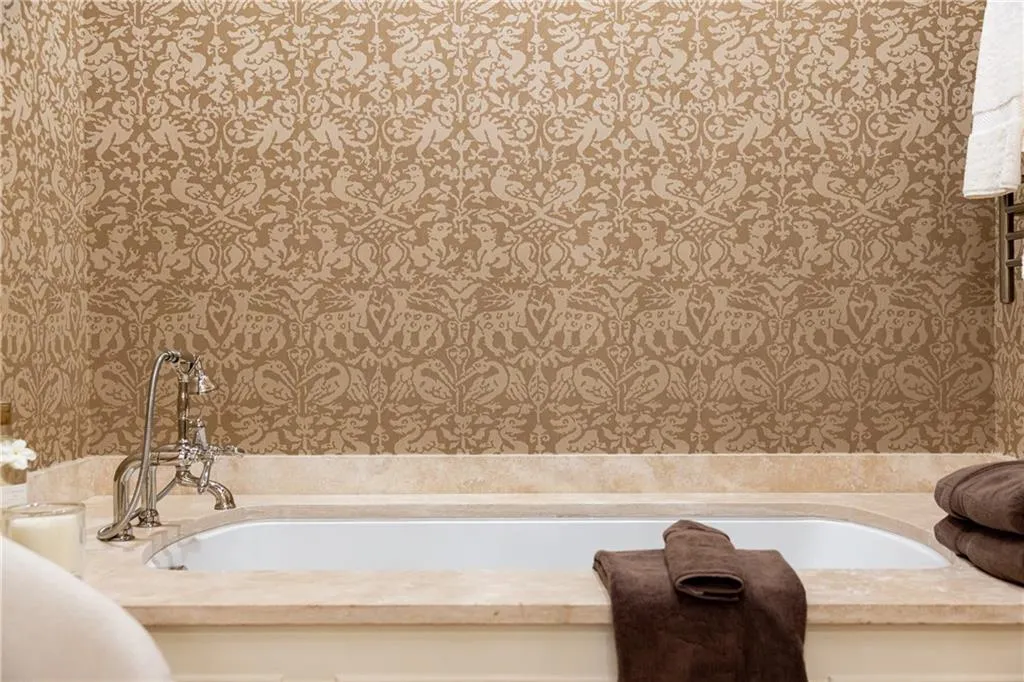 primary bath 1 with large soaking tub