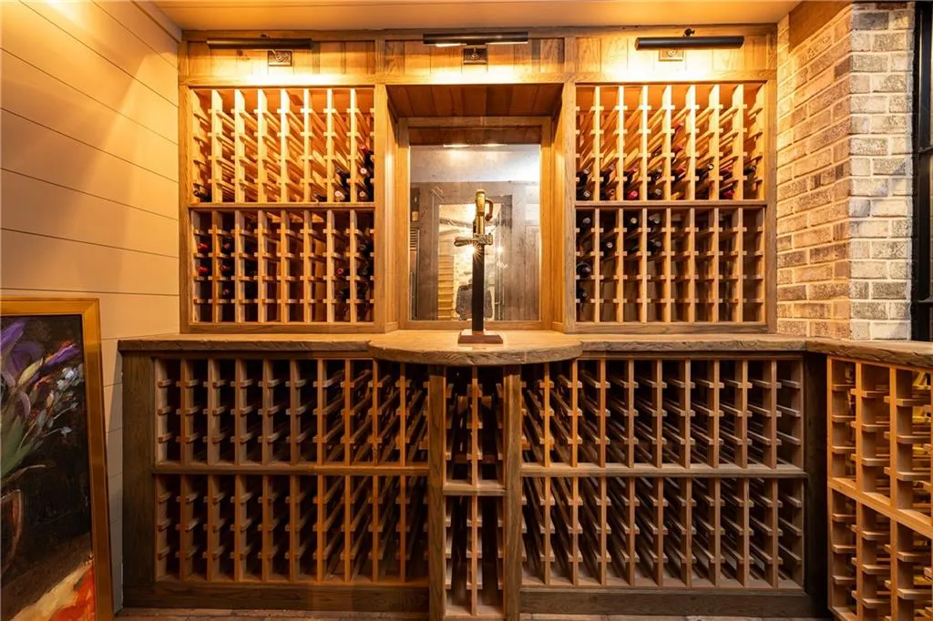 over 800 bottle storage