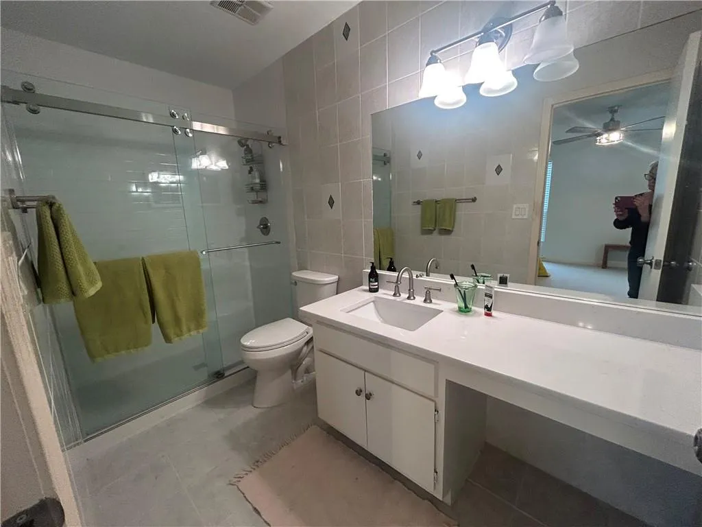 1063 Riverbend Club Drive Se, Atlanta, Georgia 30339, 2 Bedrooms Bedrooms, ,2 BathroomsBathrooms,Residential,For Sale,1063 Riverbend Club Drive Se,7537110