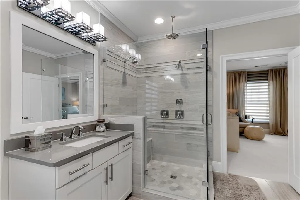 18 Peachtree Avenue Ne Unit 4, Atlanta, Georgia 30305, 3 Bedrooms Bedrooms, ,2 BathroomsBathrooms,Residential,For Sale,18 Peachtree Avenue Ne Unit 4,7634180