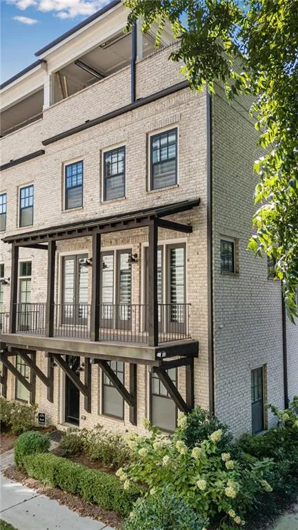18 Peachtree Avenue Ne Unit 4, Atlanta, Georgia 30305, 3 Bedrooms Bedrooms, ,2 BathroomsBathrooms,Residential,For Sale,18 Peachtree Avenue Ne Unit 4,7634180