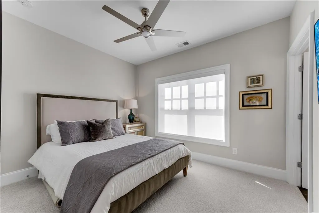 18 Peachtree Avenue Ne Unit 4, Atlanta, Georgia 30305, 3 Bedrooms Bedrooms, ,2 BathroomsBathrooms,Residential,For Sale,18 Peachtree Avenue Ne Unit 4,7634180