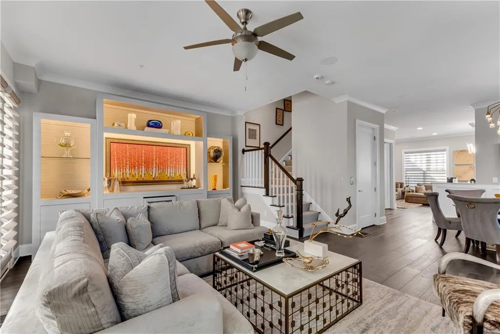 18 Peachtree Avenue Ne Unit 4, Atlanta, Georgia 30305, 3 Bedrooms Bedrooms, ,2 BathroomsBathrooms,Residential,For Sale,18 Peachtree Avenue Ne Unit 4,7634180