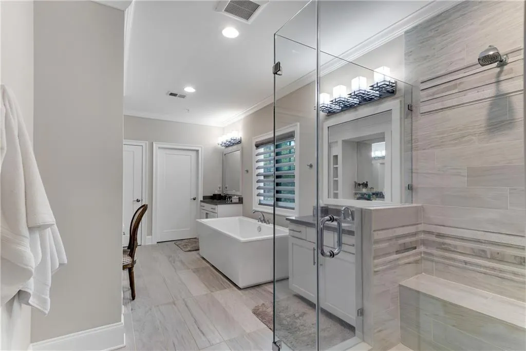 18 Peachtree Avenue Ne Unit 4, Atlanta, Georgia 30305, 3 Bedrooms Bedrooms, ,2 BathroomsBathrooms,Residential,For Sale,18 Peachtree Avenue Ne Unit 4,7634180