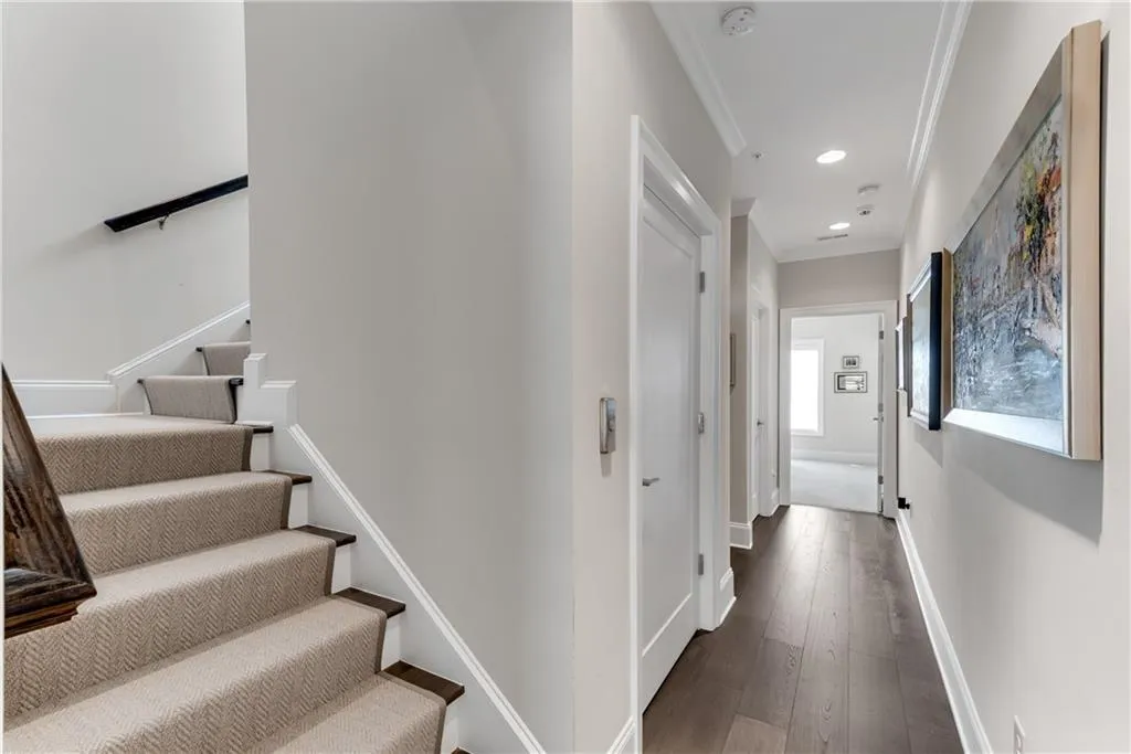 18 Peachtree Avenue Ne Unit 4, Atlanta, Georgia 30305, 3 Bedrooms Bedrooms, ,2 BathroomsBathrooms,Residential,For Sale,18 Peachtree Avenue Ne Unit 4,7634180