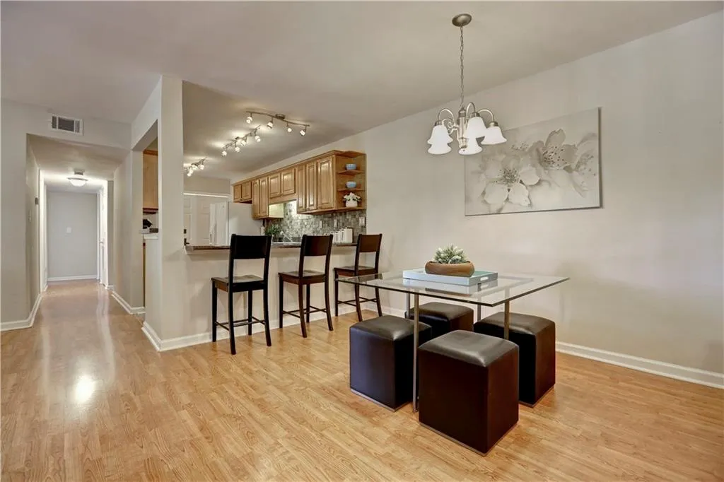 503 Brighton Point, Atlanta, Georgia 30328, 2 Bedrooms Bedrooms, ,2 BathroomsBathrooms,Residential,Sold,503 Brighton Point,5671312
