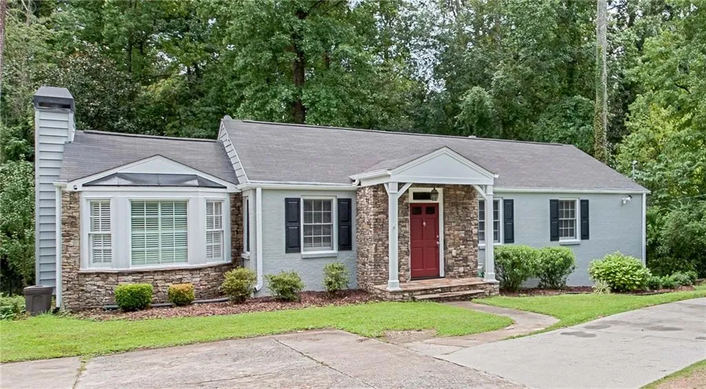 301 Windsor Parkway, Sandy Springs, Georgia 30342, 3 Bedrooms Bedrooms, ,2 BathroomsBathrooms,Residential,Sold,301 Windsor Parkway,5896152