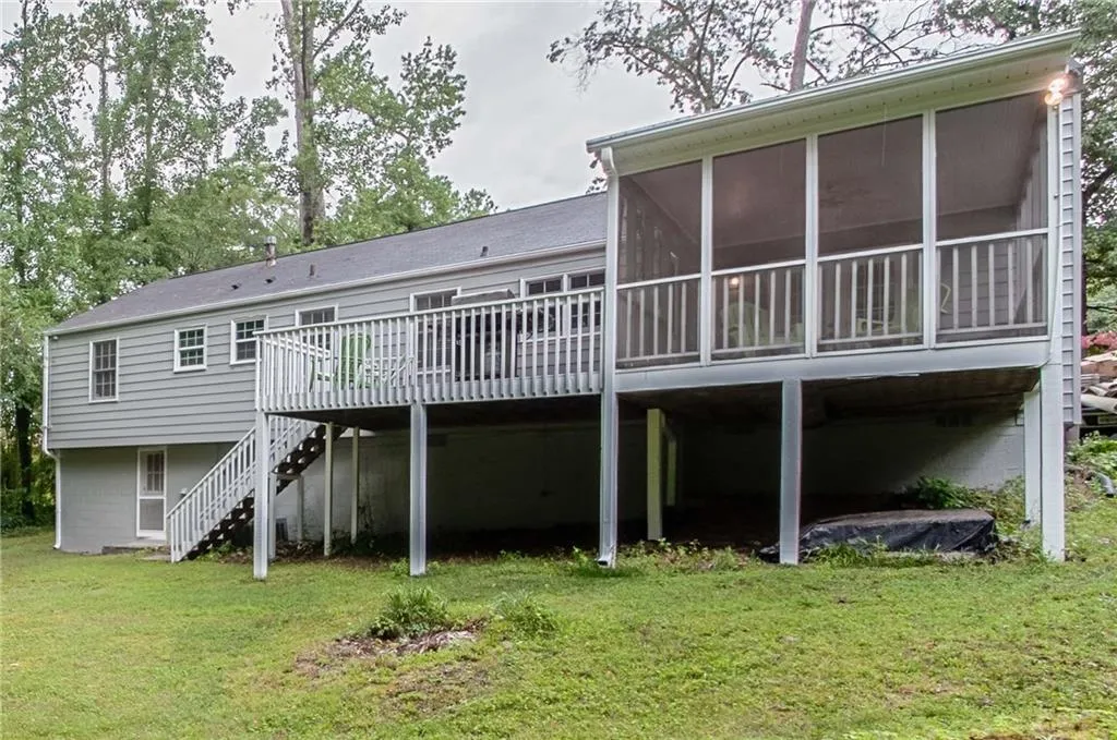 301 Windsor Parkway, Sandy Springs, Georgia 30342, 3 Bedrooms Bedrooms, ,2 BathroomsBathrooms,Residential,Sold,301 Windsor Parkway,5896152