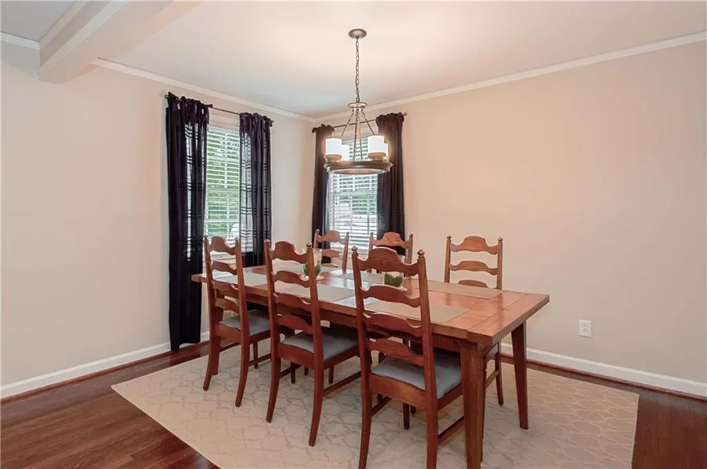 301 Windsor Parkway, Sandy Springs, Georgia 30342, 3 Bedrooms Bedrooms, ,2 BathroomsBathrooms,Residential,Sold,301 Windsor Parkway,5896152