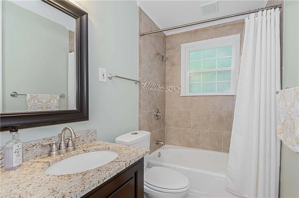 301 Windsor Parkway, Sandy Springs, Georgia 30342, 3 Bedrooms Bedrooms, ,2 BathroomsBathrooms,Residential,Sold,301 Windsor Parkway,5896152