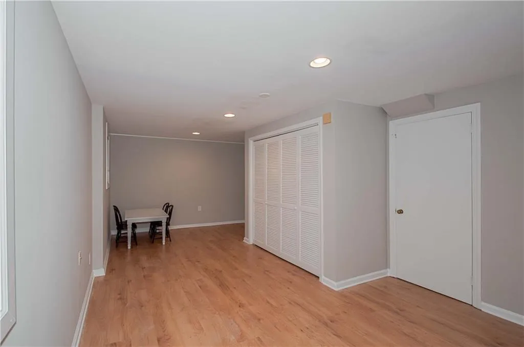 301 Windsor Parkway, Sandy Springs, Georgia 30342, 3 Bedrooms Bedrooms, ,2 BathroomsBathrooms,Residential,Sold,301 Windsor Parkway,5896152