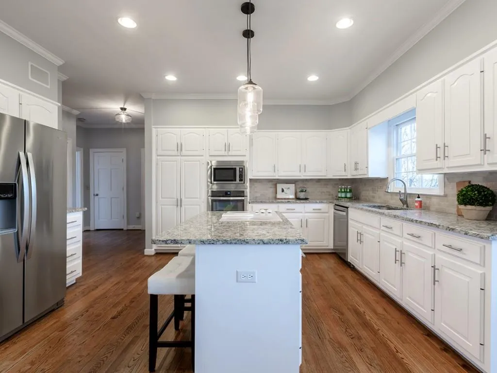 345 Cameron Ridge Drive, Sandy Springs, Georgia 30328, 6 Bedrooms Bedrooms, ,4 BathroomsBathrooms,Residential,Sold,345 Cameron Ridge Drive,6128257