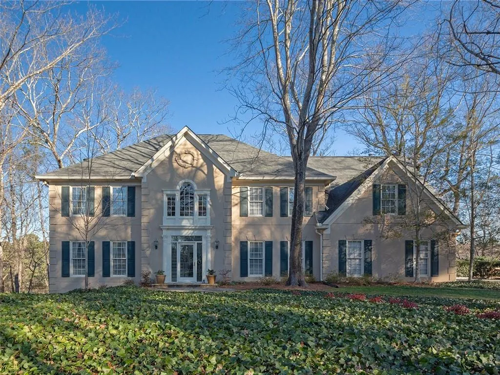 345 Cameron Ridge Drive, Sandy Springs, Georgia 30328, 6 Bedrooms Bedrooms, ,4 BathroomsBathrooms,Residential,Sold,345 Cameron Ridge Drive,6128257