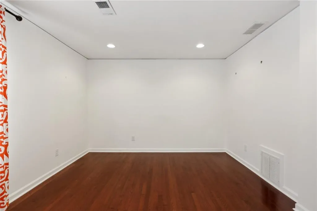 53 Forrest, Atlanta, Georgia 30328, 2 Bedrooms Bedrooms, ,2 BathroomsBathrooms,Residential,Sold,53 Forrest,7095819