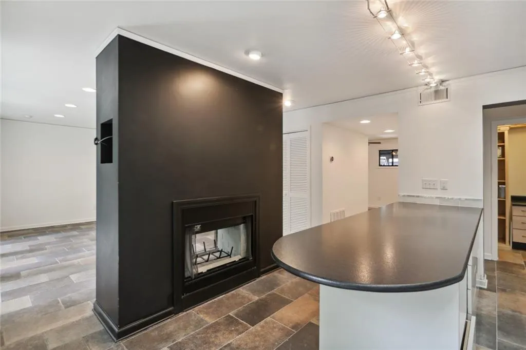 53 Forrest, Atlanta, Georgia 30328, 2 Bedrooms Bedrooms, ,2 BathroomsBathrooms,Residential,Sold,53 Forrest,7095819