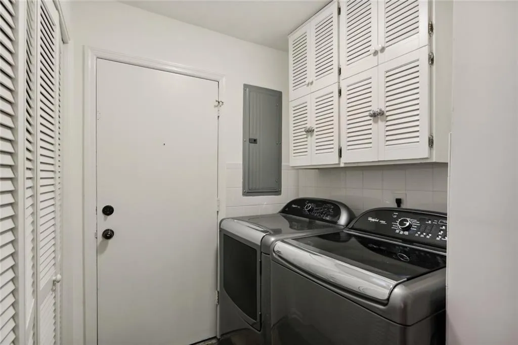 53 Forrest, Atlanta, Georgia 30328, 2 Bedrooms Bedrooms, ,2 BathroomsBathrooms,Residential,Sold,53 Forrest,7095819