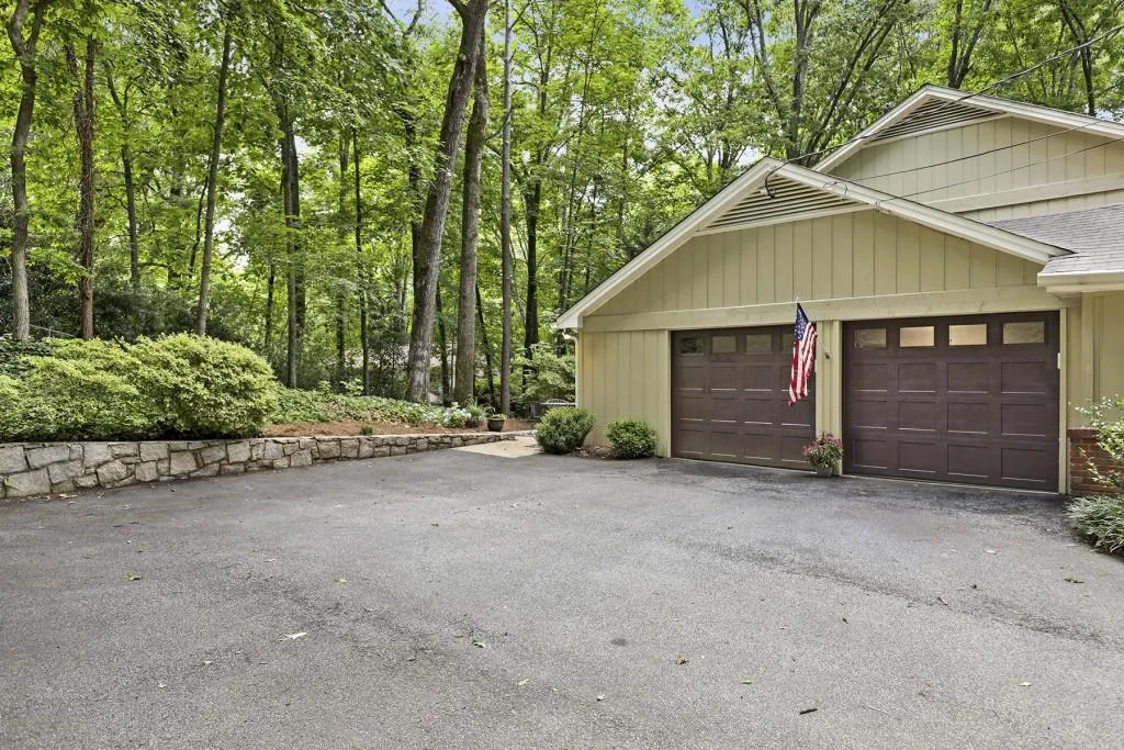 309 Brixham Court, Sandy Springs, Georgia 30328, 4 Bedrooms Bedrooms, ,2 BathroomsBathrooms,Residential,Sold,309 Brixham Court,6903464