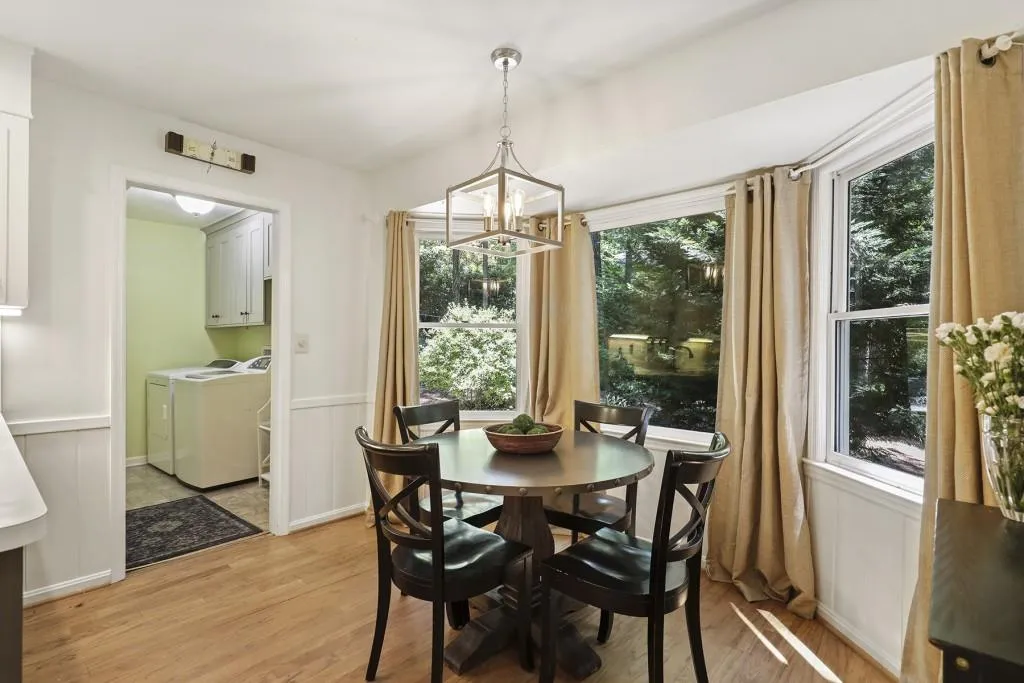 309 Brixham Court, Sandy Springs, Georgia 30328, 4 Bedrooms Bedrooms, ,2 BathroomsBathrooms,Residential,Sold,309 Brixham Court,6903464