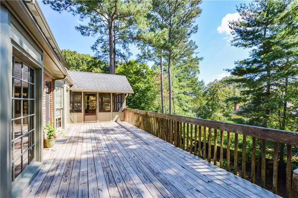 335 Cannady Court, Sandy Springs, Georgia 30350, 5 Bedrooms Bedrooms, ,4 BathroomsBathrooms,Residential,Sold,335 Cannady Court,6984703