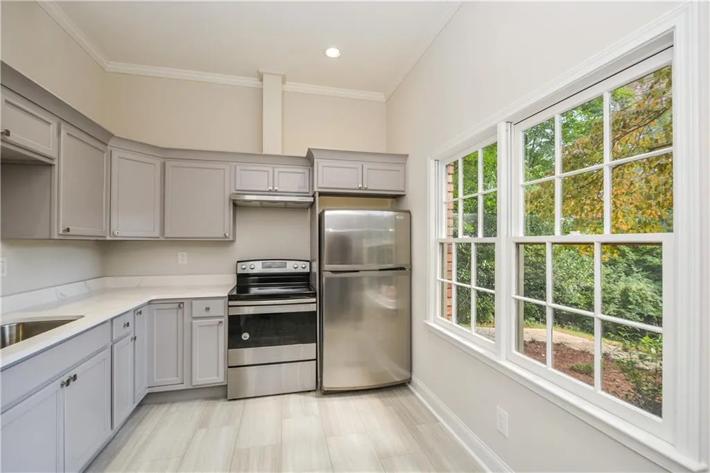 335 Cannady Court, Sandy Springs, Georgia 30350, 5 Bedrooms Bedrooms, ,4 BathroomsBathrooms,Residential,Sold,335 Cannady Court,6984703