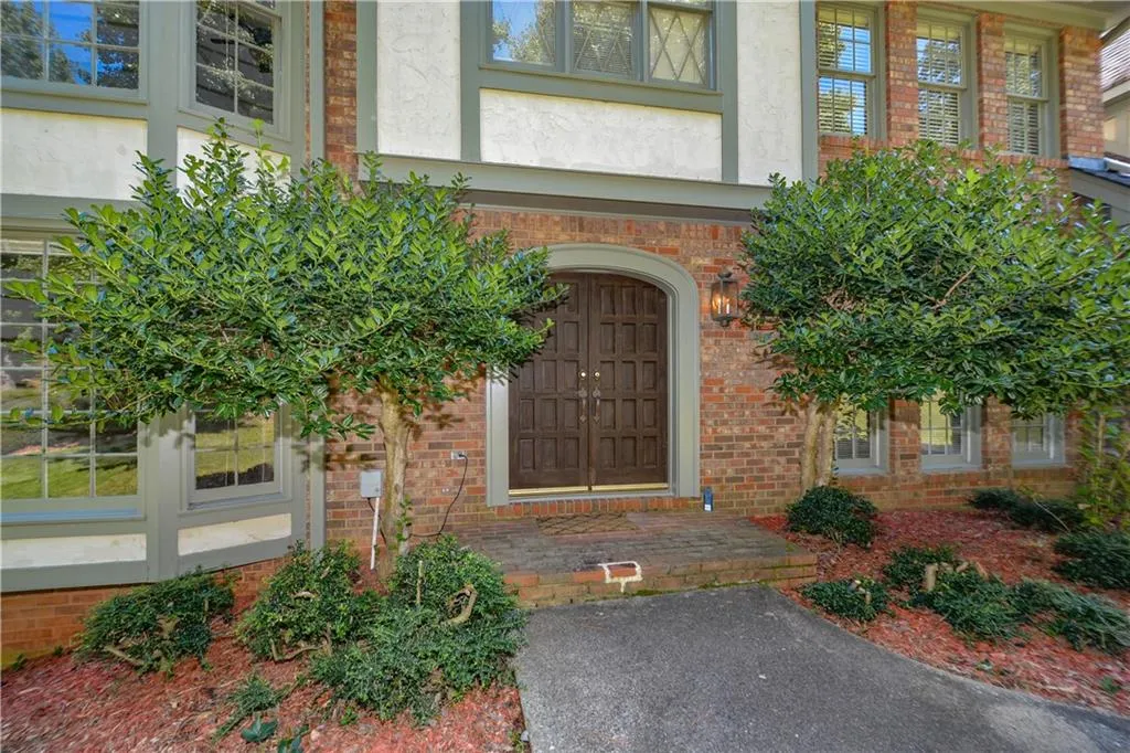 335 Cannady Court, Sandy Springs, Georgia 30350, 5 Bedrooms Bedrooms, ,4 BathroomsBathrooms,Residential,Sold,335 Cannady Court,6984703