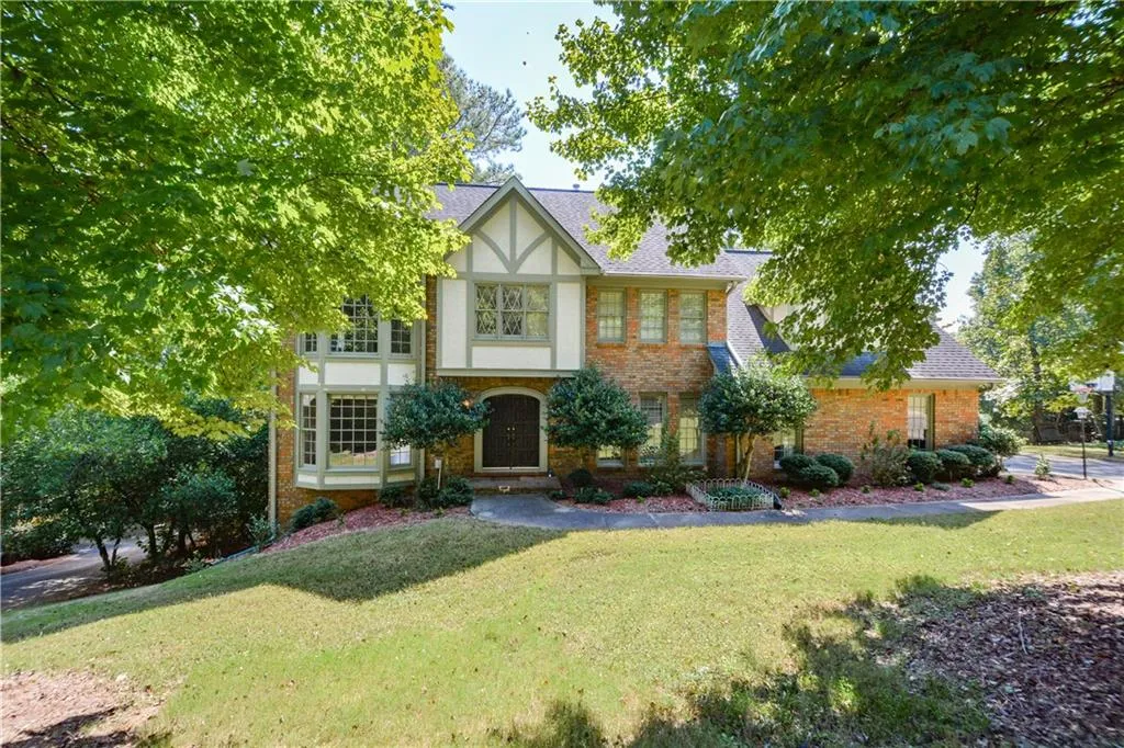 335 Cannady Court, Sandy Springs, Georgia 30350, 5 Bedrooms Bedrooms, ,4 BathroomsBathrooms,Residential,Sold,335 Cannady Court,6984703