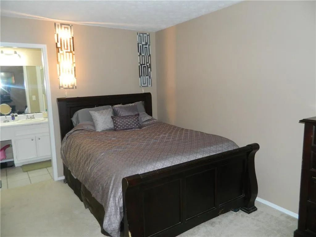 908 Natchez Trace, Sandy Springs, Georgia 30350, 2 Bedrooms Bedrooms, ,2 BathroomsBathrooms,Residential,Sold,908 Natchez Trace,6612117