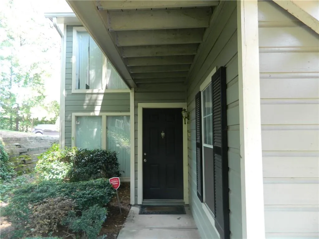 908 Natchez Trace, Sandy Springs, Georgia 30350, 2 Bedrooms Bedrooms, ,2 BathroomsBathrooms,Residential,Sold,908 Natchez Trace,6612117