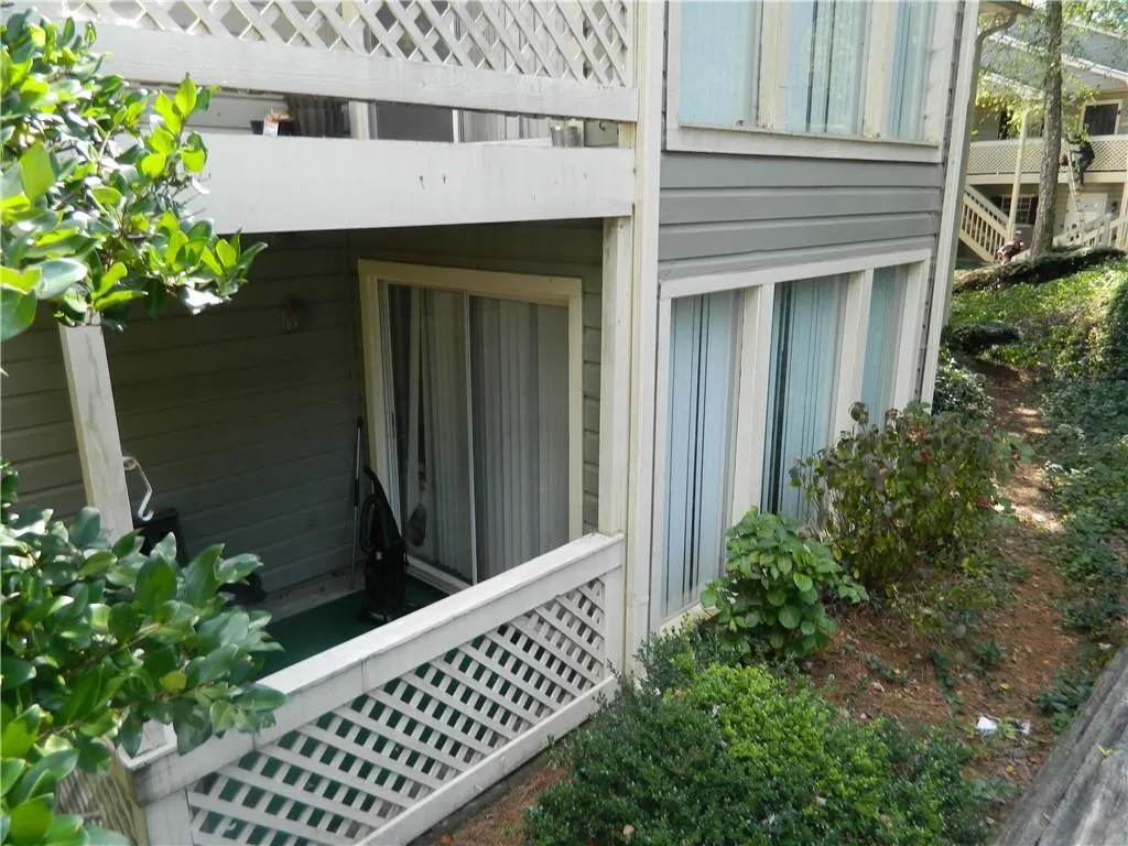 908 Natchez Trace, Sandy Springs, Georgia 30350, 2 Bedrooms Bedrooms, ,2 BathroomsBathrooms,Residential,Sold,908 Natchez Trace,6612117