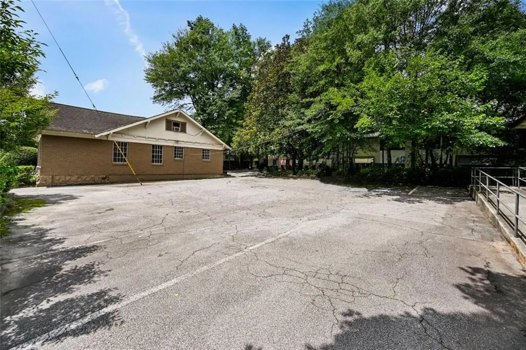 1624 Piedmont Avenue Ne, Atlanta, Georgia 30324, ,Commercial Sale,For Sale,1624 Piedmont Avenue Ne,7594634