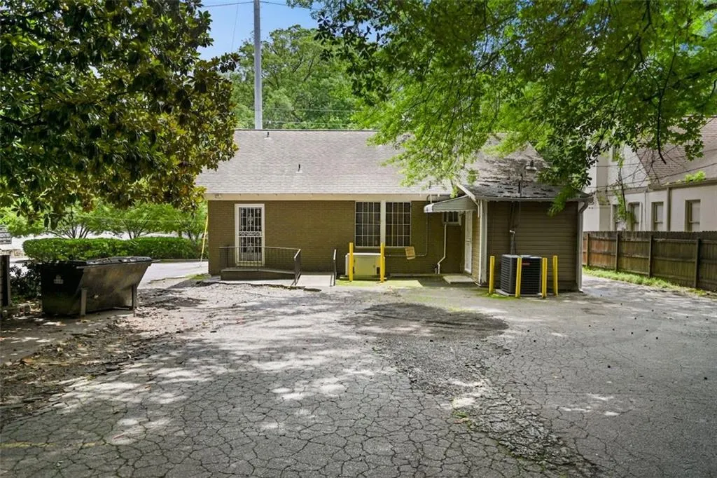 1624 Piedmont Avenue Ne, Atlanta, Georgia 30324, ,Commercial Sale,For Sale,1624 Piedmont Avenue Ne,7594634
