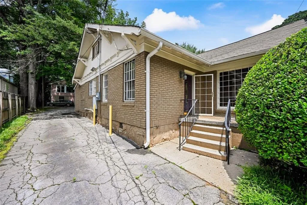 1624 Piedmont Avenue Ne, Atlanta, Georgia 30324, ,Commercial Sale,For Sale,1624 Piedmont Avenue Ne,7594634