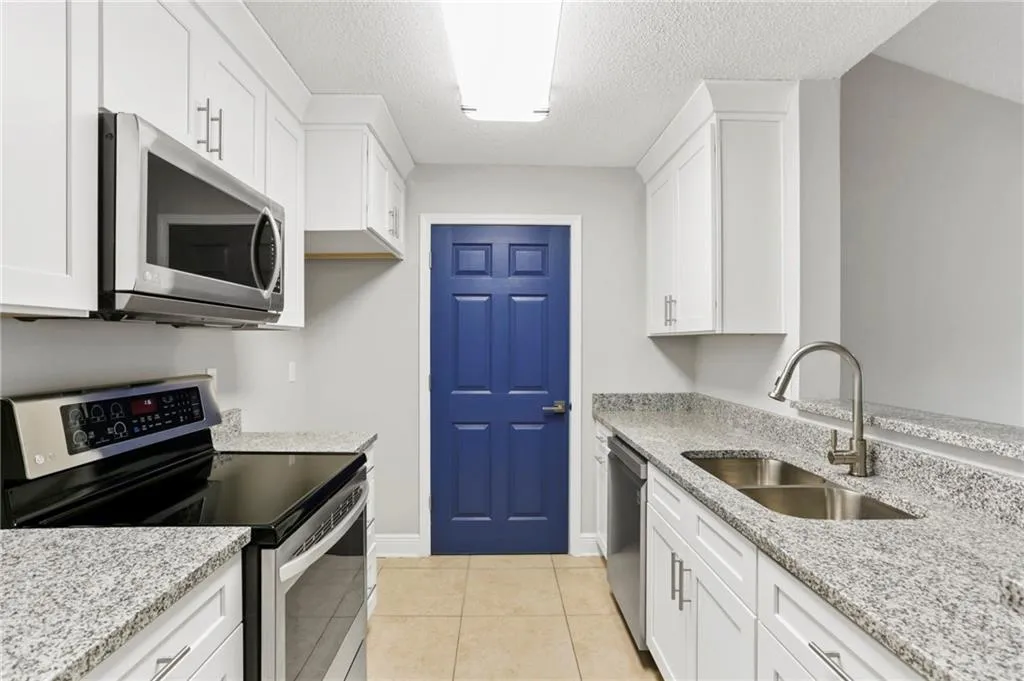 8303 Santa Fe Parkway, Sandy Springs, Georgia 30350, 2 Bedrooms Bedrooms, ,2 BathroomsBathrooms,Residential,Sold,8303 Santa Fe Parkway,6722196