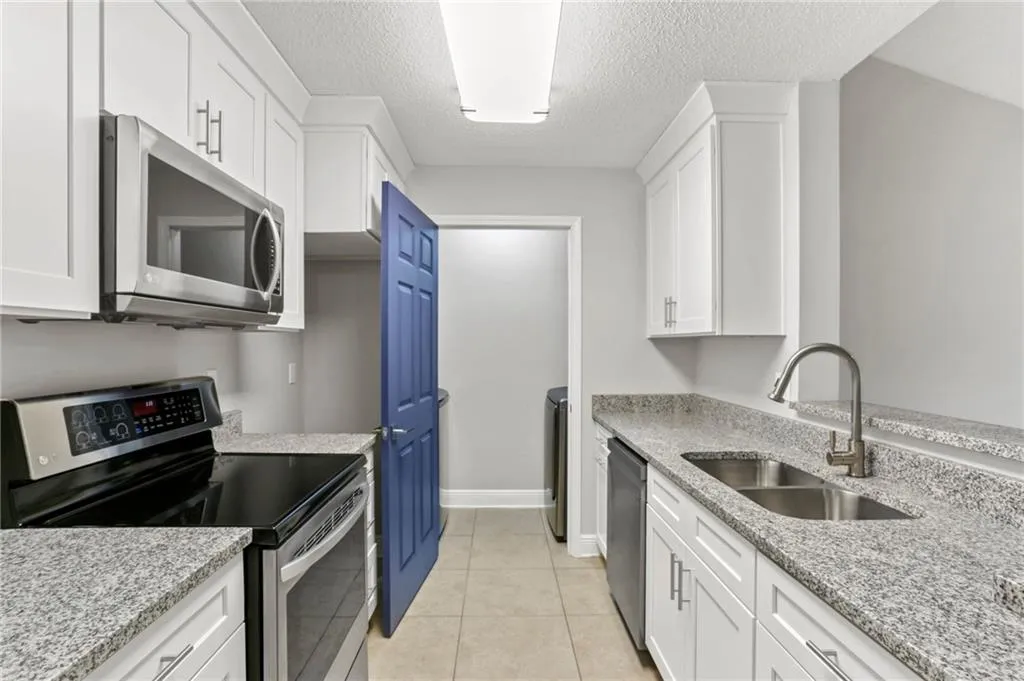 8303 Santa Fe Parkway, Sandy Springs, Georgia 30350, 2 Bedrooms Bedrooms, ,2 BathroomsBathrooms,Residential,Sold,8303 Santa Fe Parkway,6722196
