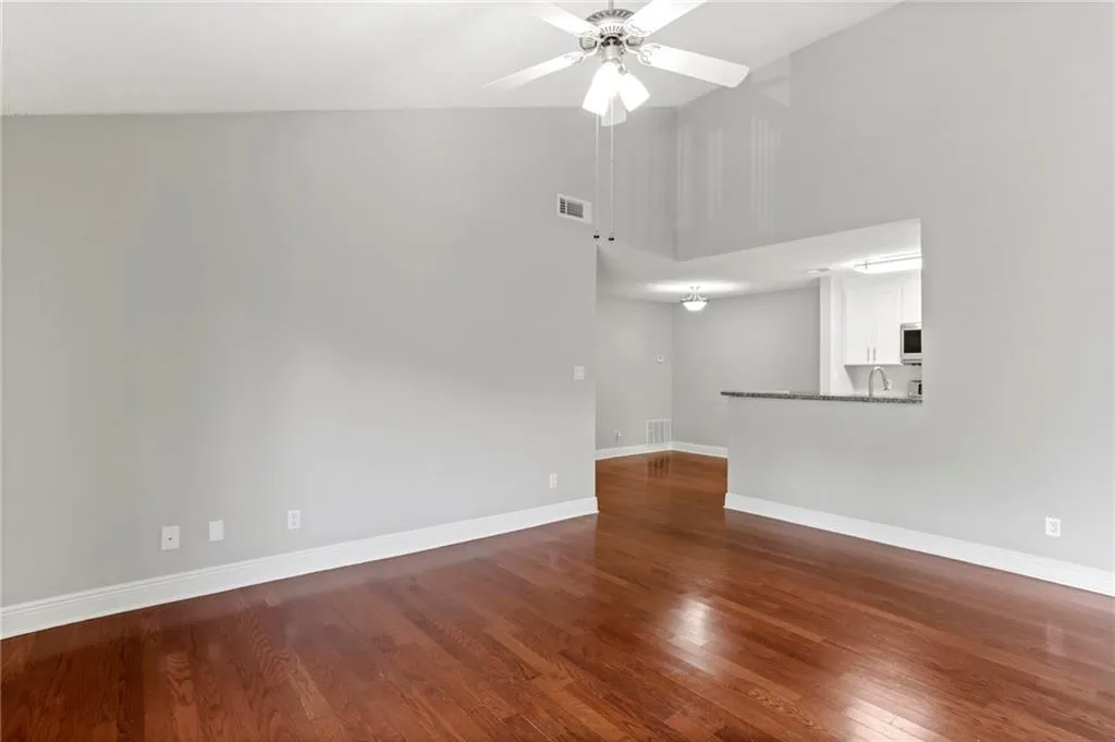 8303 Santa Fe Parkway, Sandy Springs, Georgia 30350, 2 Bedrooms Bedrooms, ,2 BathroomsBathrooms,Residential,Sold,8303 Santa Fe Parkway,6722196