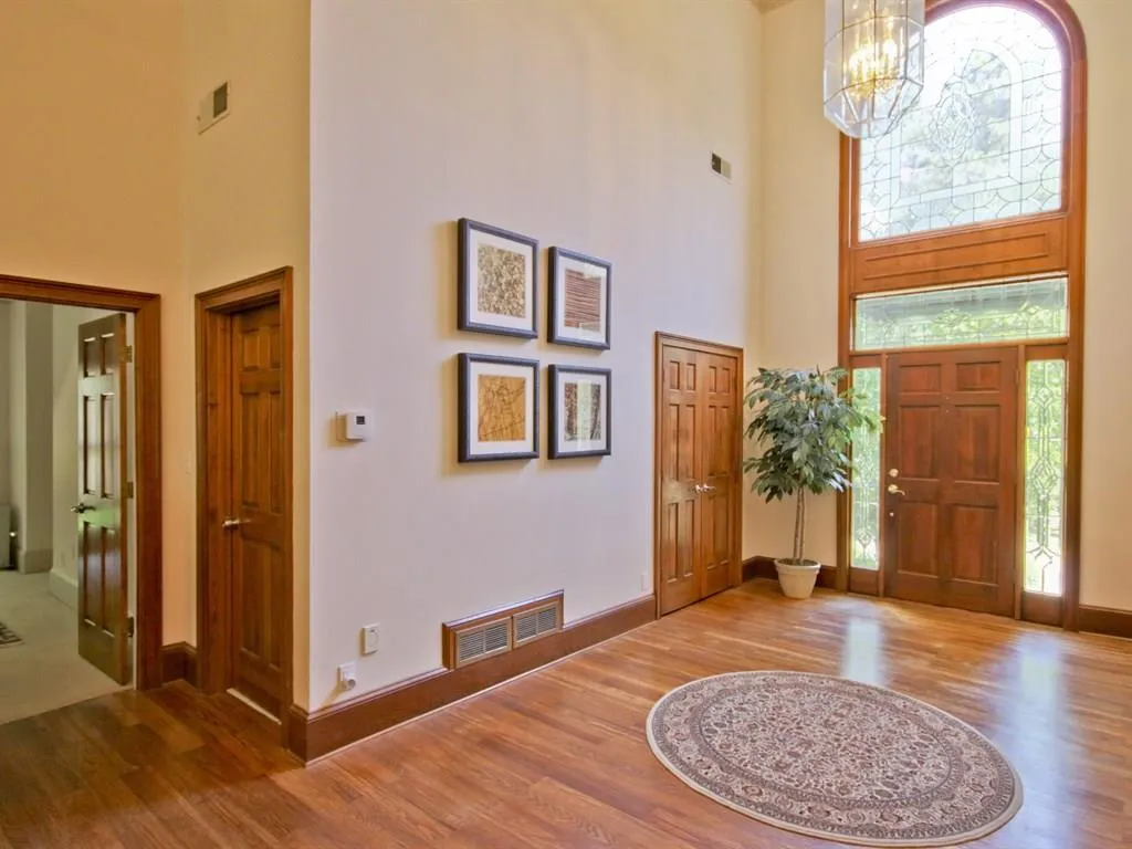 2105 Dunwoody Heritage Drive, Sandy Springs, Georgia 30350, 6 Bedrooms Bedrooms, ,4 BathroomsBathrooms,Residential,Sold,2105 Dunwoody Heritage Drive,5520887